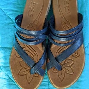 b.o.c. Alisha Sandal in navy